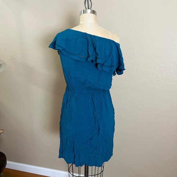 lovely, blue off the shoulder ruffle sundress. - Picture 2 of 2